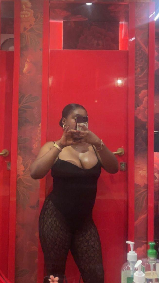 Juicy in Lekki, Lagos, Nigeria, Nigeria — photo 5 of 8
