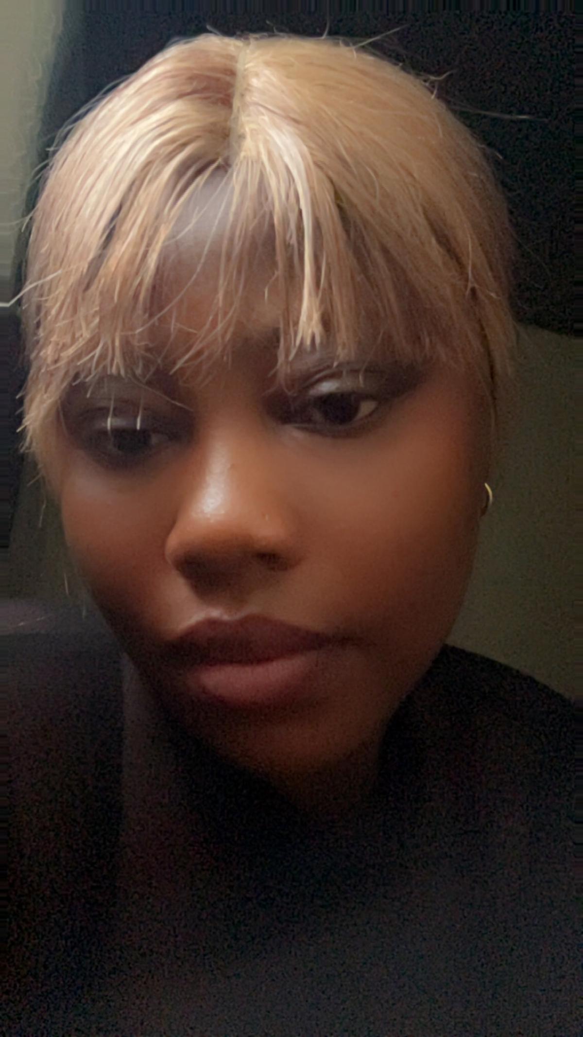 Bloomgal in Warri, Delta, Nigeria, Nigeria — photo 2 of 3