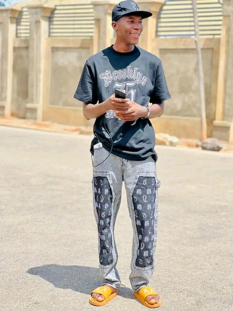 Abdul in Eti-Osa, Lagos, Nigeria, Nigeria — photo 1 of 5