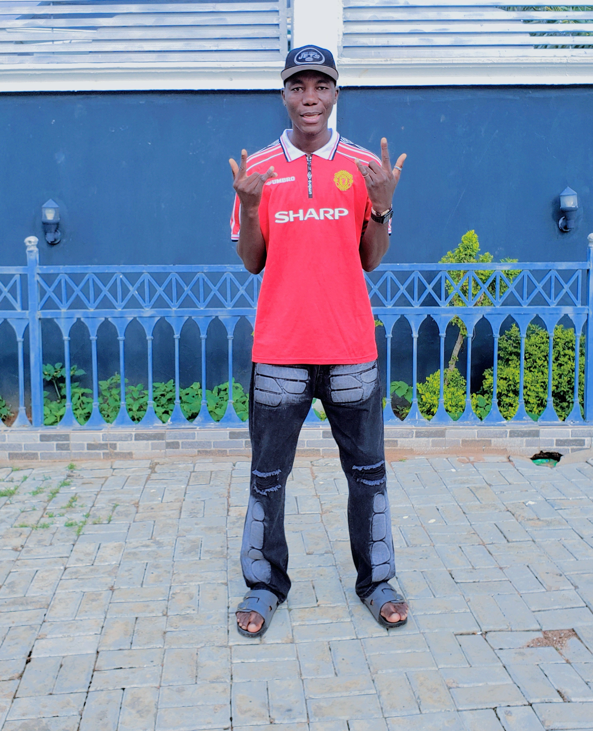 Abdul in Eti-Osa, Lagos, Nigeria, Nigeria — photo 4 of 5
