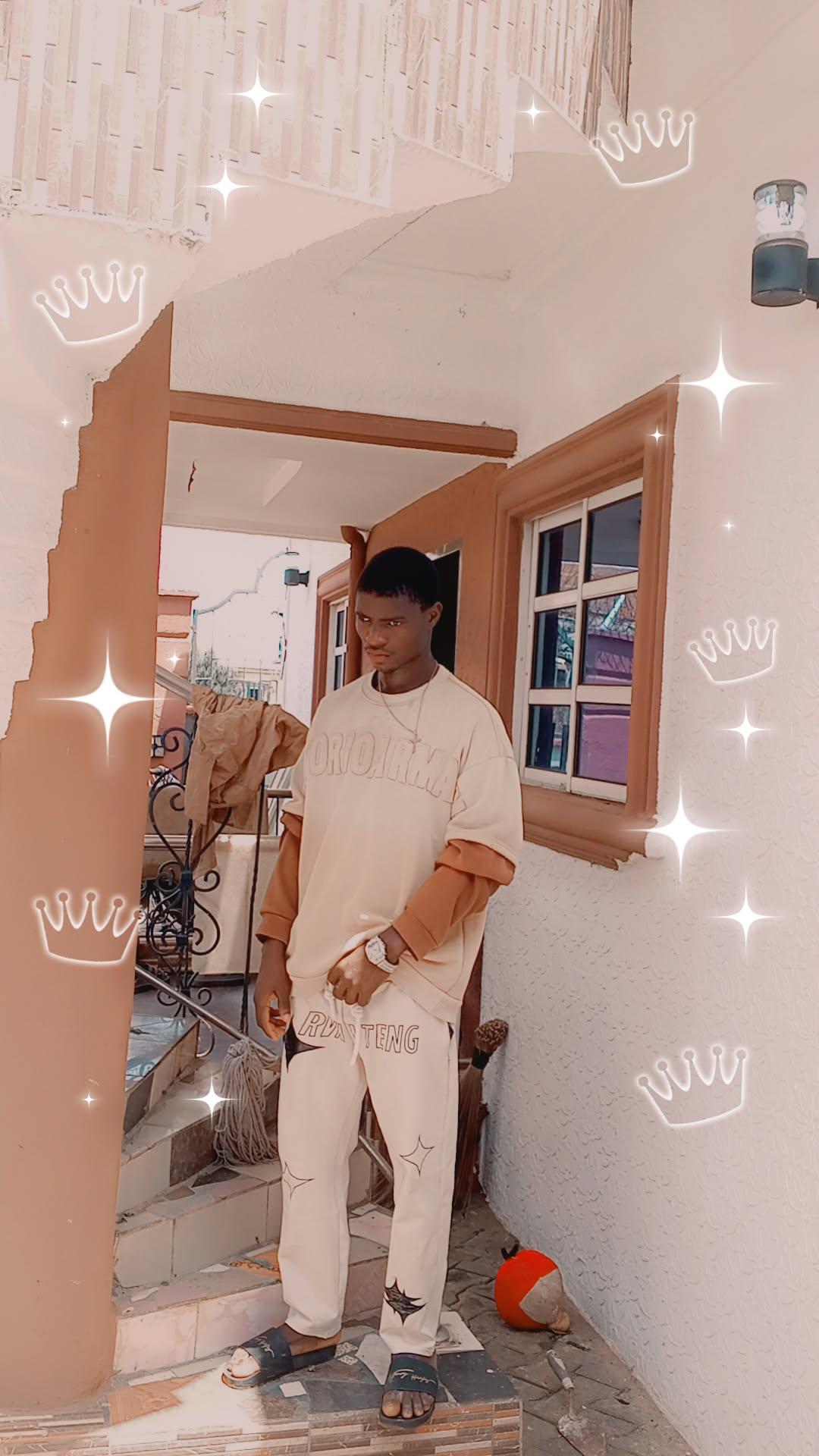 Pussy boy in Benin, Edo, Nigeria, Nigeria — photo 1 of 2