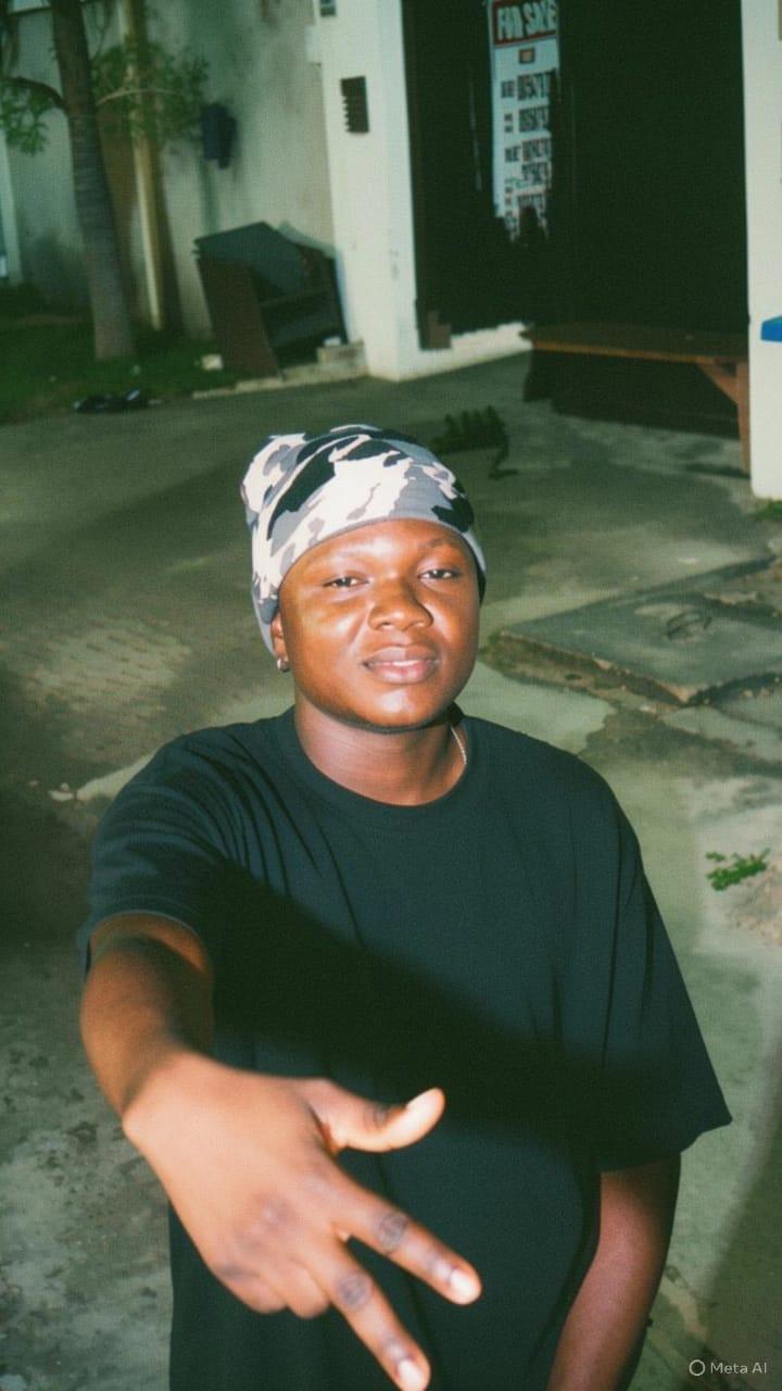 Michael in Eti-Osa, Lagos, Nigeria, Nigeria — photo 3 of 8