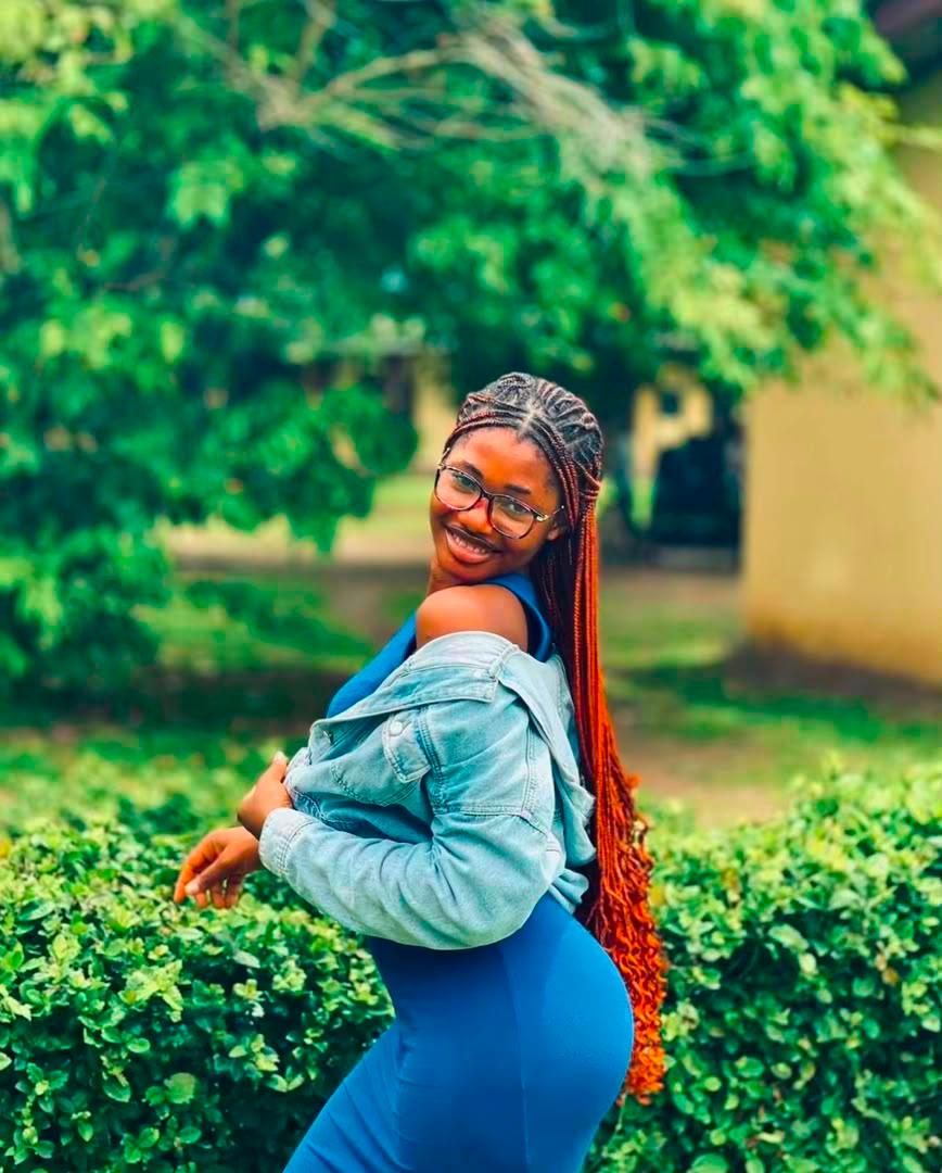 Lizzy in Ikeja, Lagos, Nigeria, Nigeria — photo 3 of 4