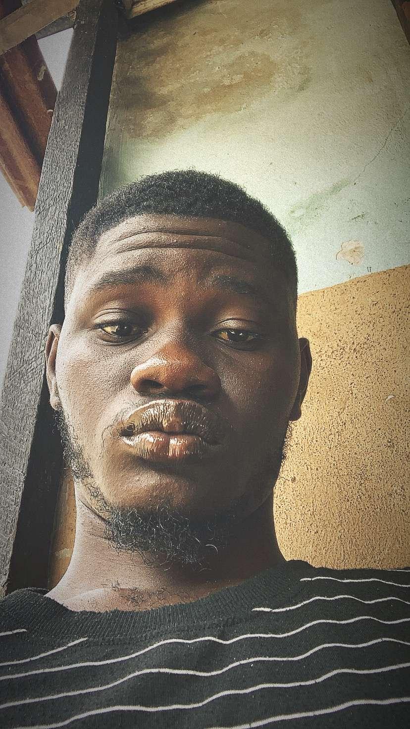 Dickson in Surulere , Lagos, Nigeria, Nigeria — photo 2 of 3