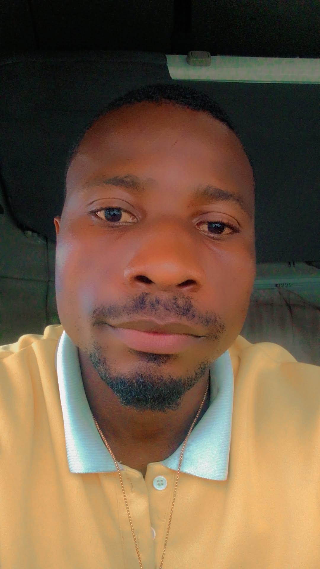 Marcus in Obio/Akpor, Rivers, Nigeria, Nigeria — photo 1 of 2