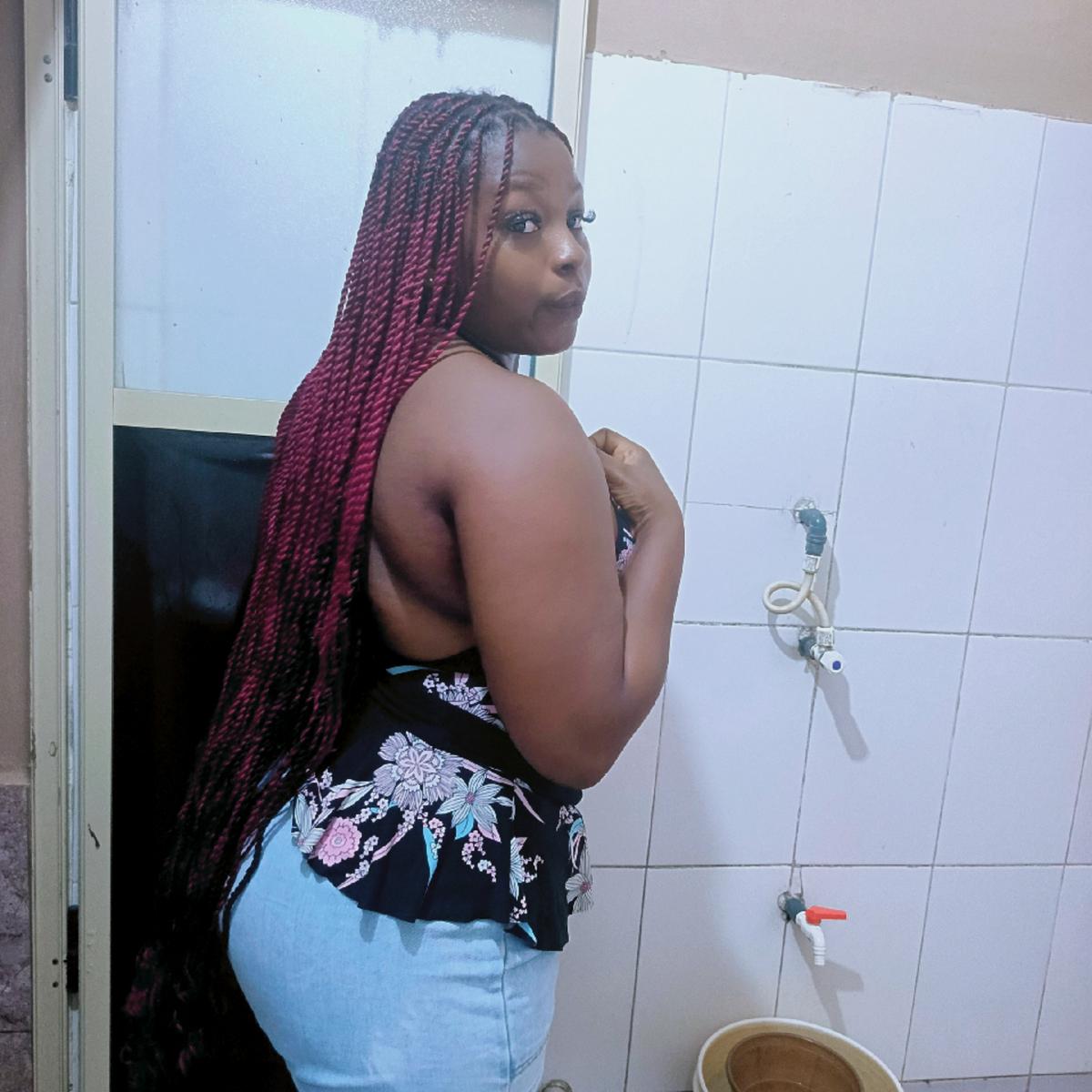 Legit Queen in Surulere, Lagos, Nigeria, Nigeria ā photo 2 of 4