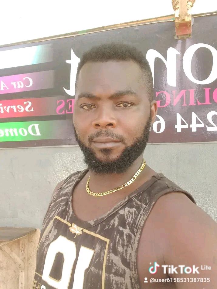 Albert in Kumasi, Ashanti, Ghana, Ghana — photo 1 of 2