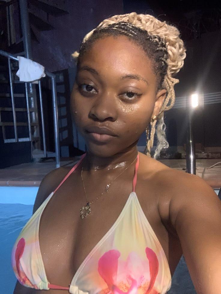 Muna queen sweet pussy in Ajah, Lagos, Nigeria, Nigeria — photo 1 of 5