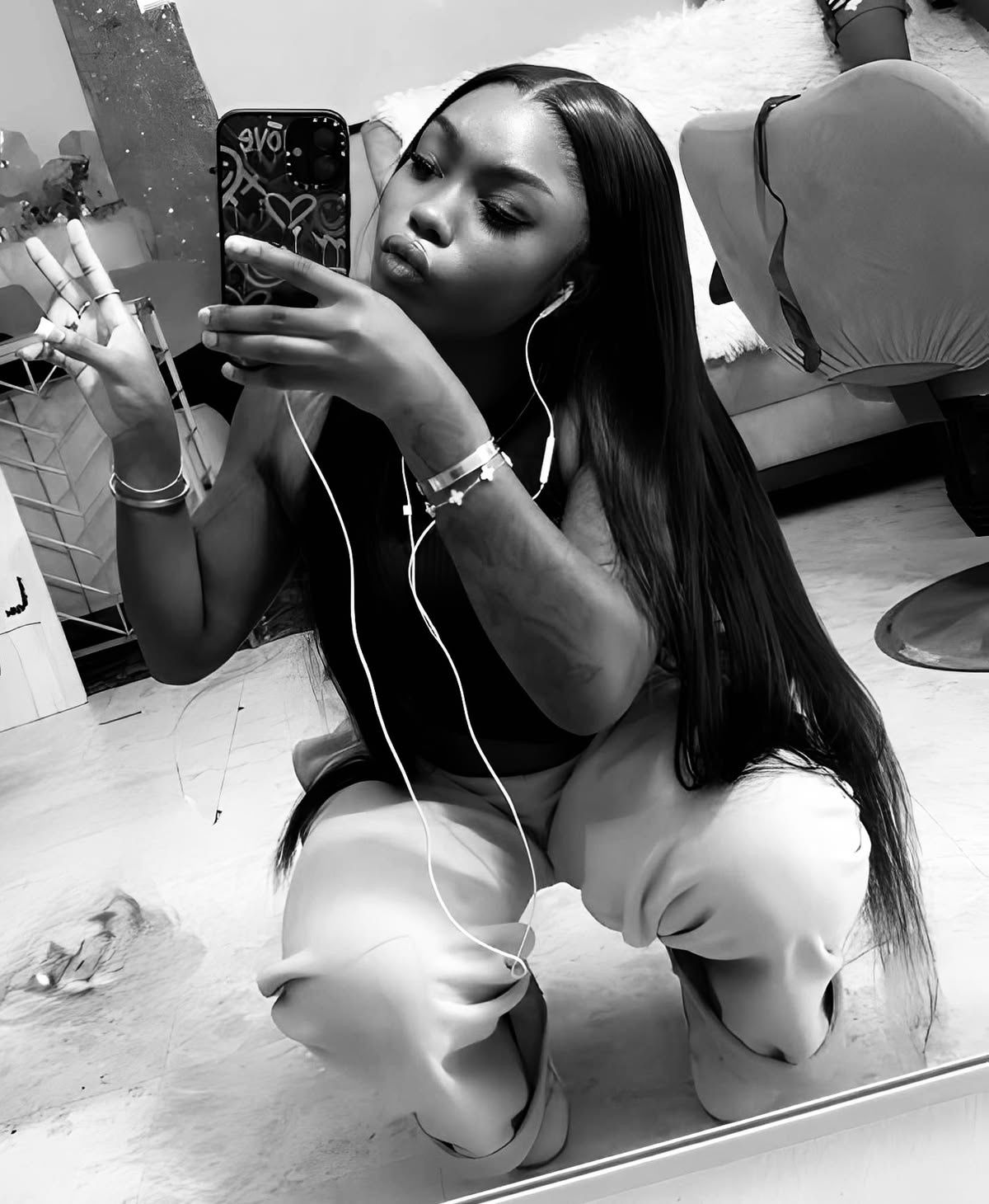 Daddy’sBitch🫦🫦🌚 in Victoria Island, Lagos, Nigeria, Nigeria — photo 3 of 5