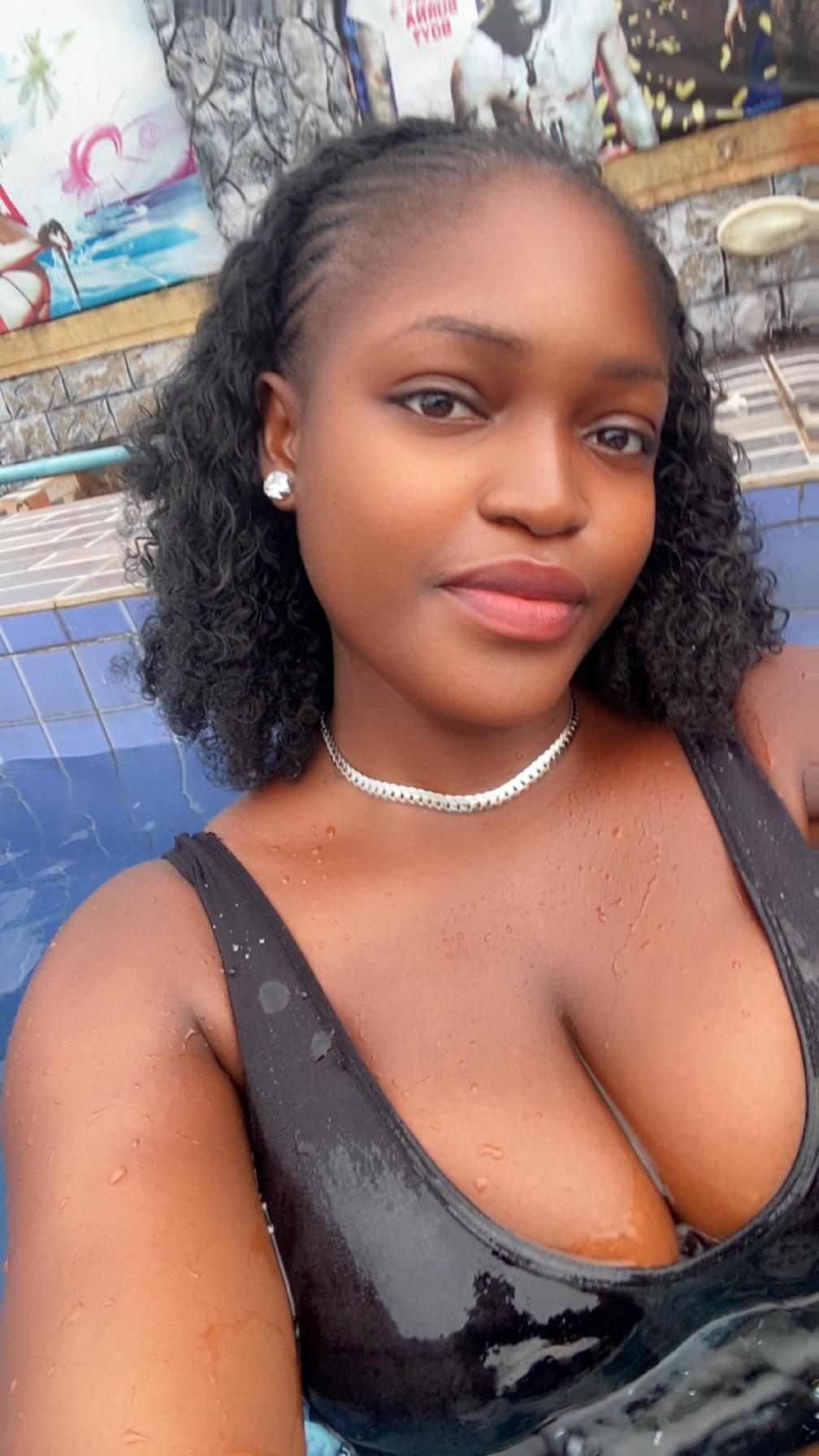Queenbee in Ughelli North, Delta, Nigeria, Nigeria — photo 1 of 5